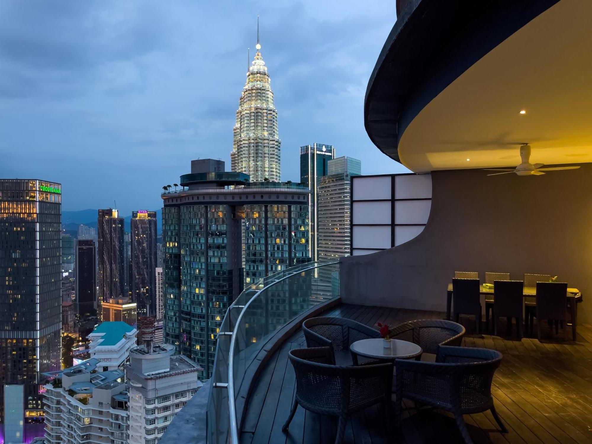 Kl Tower View Vortex Klcc By Schien * Kuala Lumpur